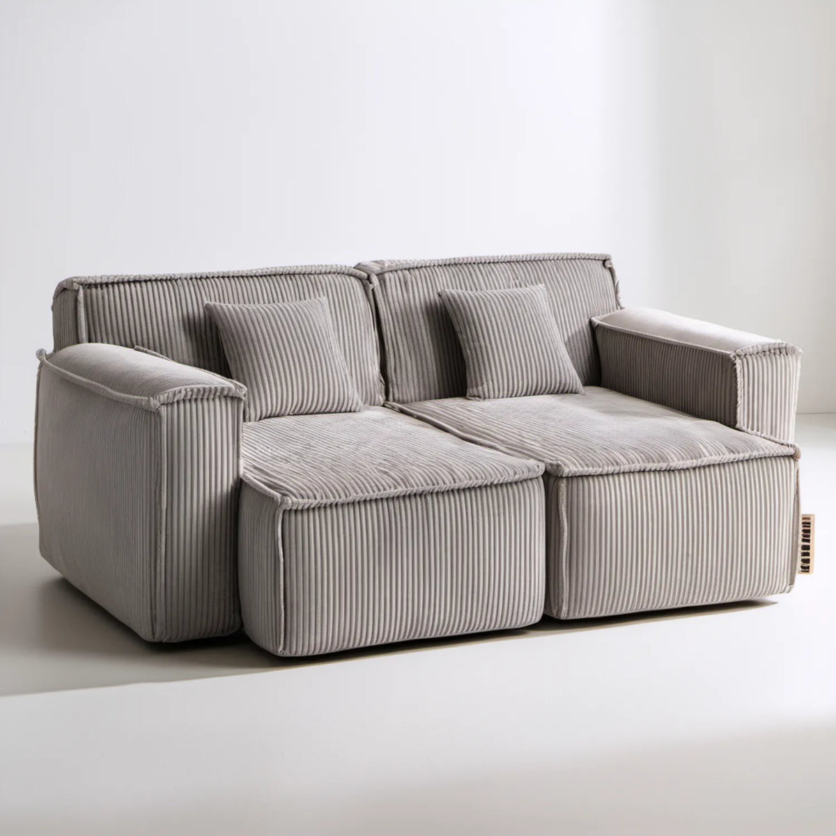 Jasnoszara sofa 2-osobowa z sztruksową tapicerką, 180 x 95 x 85 cm