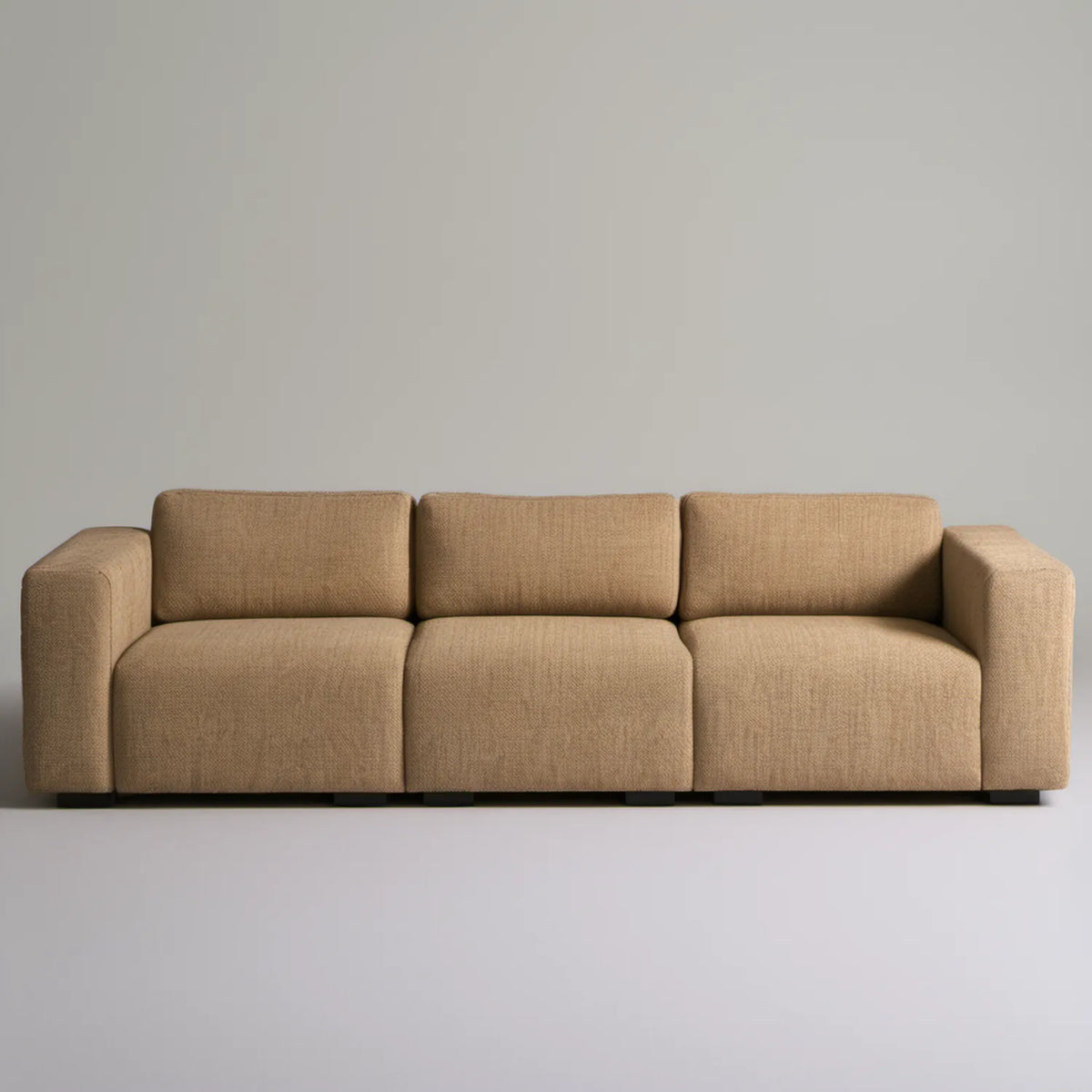 Beżowa sofa trzyosobowa z tapicerką poliestrową, 240 x 95 x 78 cm