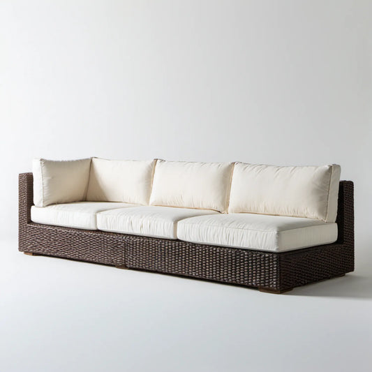 Trzyosobowa sofa ogrodowa z technorattanu PE, brązowa z kremowymi poduszkami, 220 x 85 x 75 cm